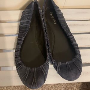 Elizabeth and James Blue Slip On Flats Size 9